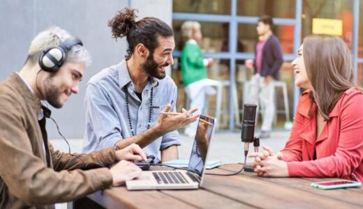 採用サイトの社員・先輩インタビューは効果ある？事例や作り方も紹介