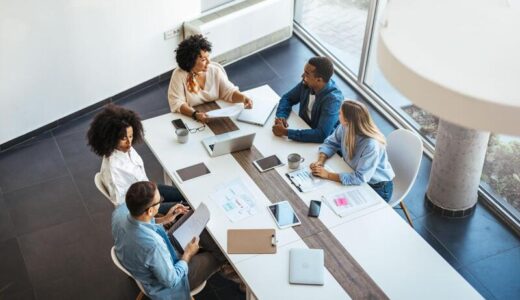 ホームページ制作の外注費用は？依頼時の相場やメリット・注意点